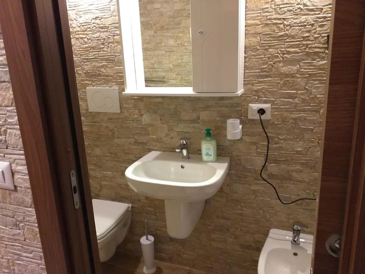 Bed and Breakfast I Marchesi Del Grillo - Vicinanze Stazione, Campus, Policlinico Bari 0*,